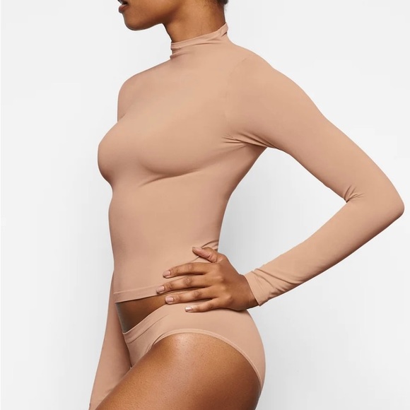SKIMS SOFT SMOOTHING TURTLENECK TOP Size 2X NWOT - Picture 2 of 6